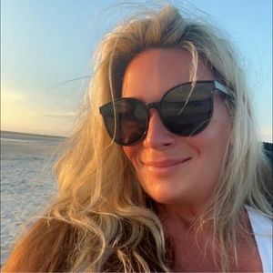 Meet your Posher, Stacy